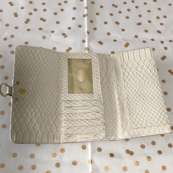 G by Guess wallet - Picture 3 of 3